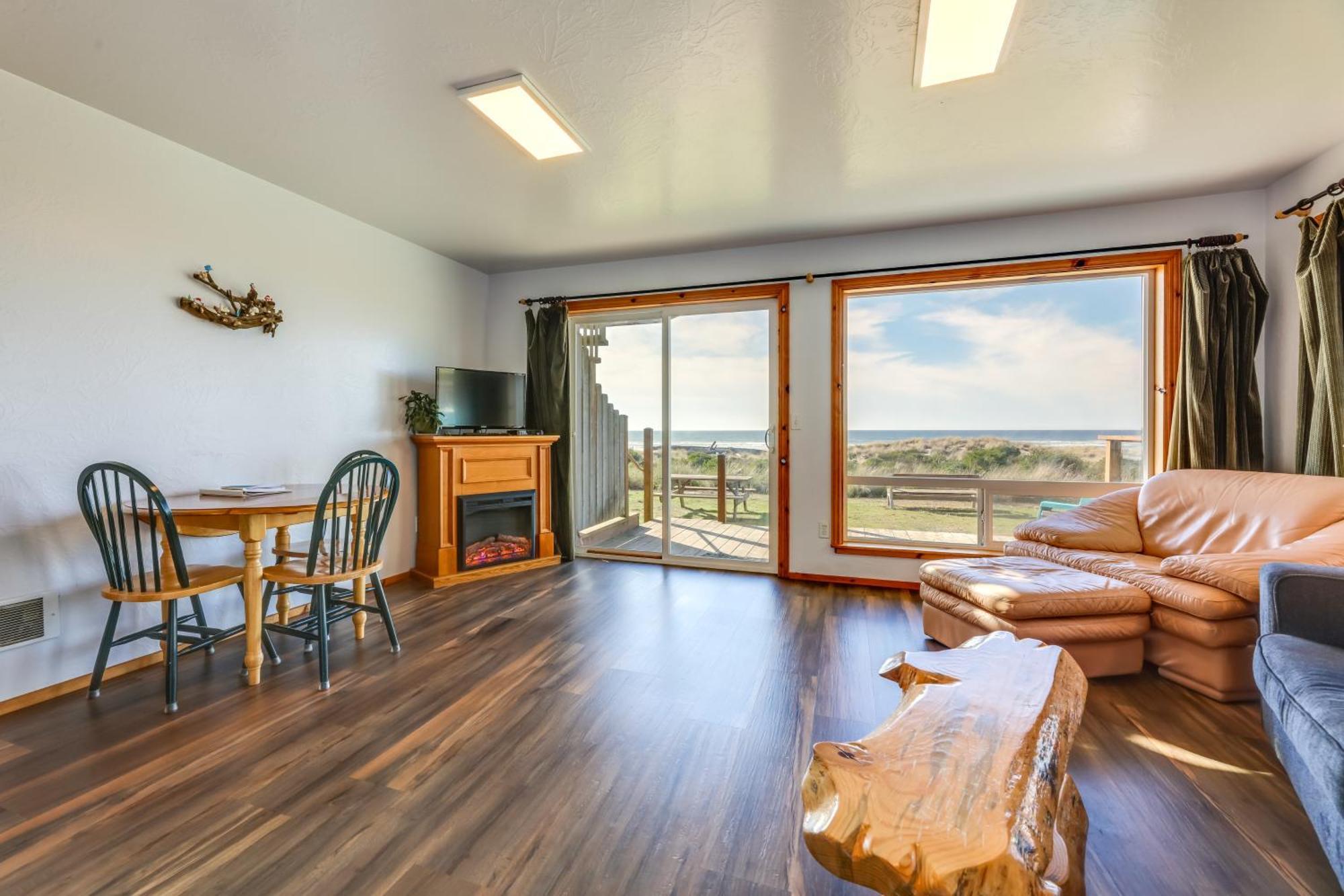 Sanderling Sea Cottages, Unit 13 Уолдпорт Екстериор снимка